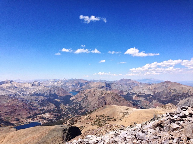 מעבר טיוגה (Tioga Pass) הוא מעבר הרים נופי שחוצה את הרי סיירה נבאדה